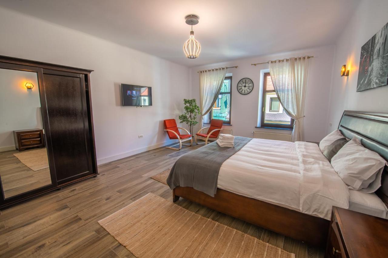 Old Town Suites Брашов Екстер'єр фото